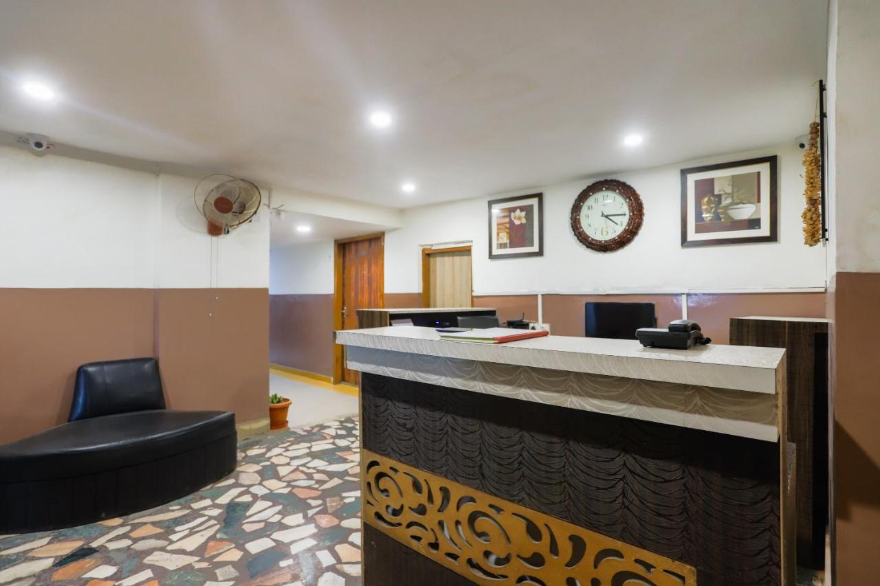 מלון Vrindāvan Oyo 72139 Rishi Satsang Bhawan מראה חיצוני תמונה